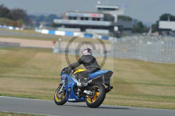 Motorcycle action photographs;donington;donington park leicestershire;donington photographs;event digital images;eventdigitalimages;no limits trackday;peter wileman photography;trackday;trackday digital images;trackday photos