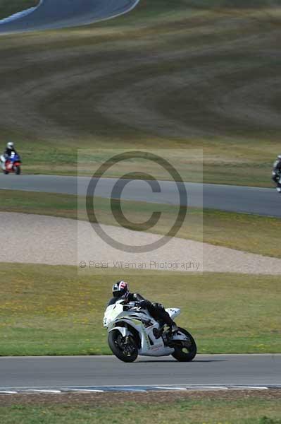 Motorcycle action photographs;donington;donington park leicestershire;donington photographs;event digital images;eventdigitalimages;no limits trackday;peter wileman photography;trackday;trackday digital images;trackday photos