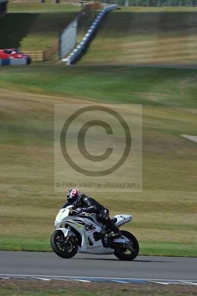 Motorcycle action photographs;donington;donington park leicestershire;donington photographs;event digital images;eventdigitalimages;no limits trackday;peter wileman photography;trackday;trackday digital images;trackday photos