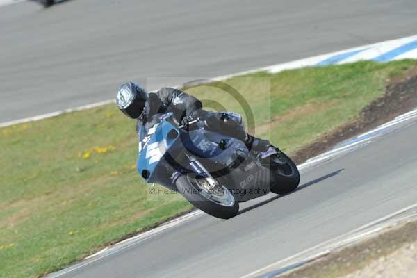 Motorcycle action photographs;donington;donington park leicestershire;donington photographs;event digital images;eventdigitalimages;no limits trackday;peter wileman photography;trackday;trackday digital images;trackday photos