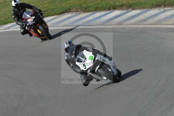 Motorcycle action photographs;donington;donington park leicestershire;donington photographs;event digital images;eventdigitalimages;no limits trackday;peter wileman photography;trackday;trackday digital images;trackday photos