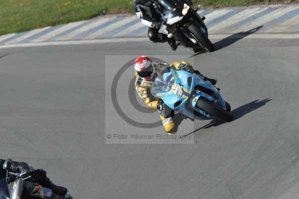 Motorcycle action photographs;donington;donington park leicestershire;donington photographs;event digital images;eventdigitalimages;no limits trackday;peter wileman photography;trackday;trackday digital images;trackday photos