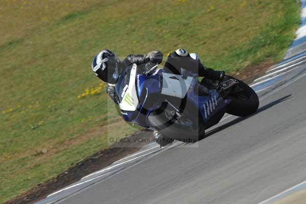 Motorcycle action photographs;donington;donington park leicestershire;donington photographs;event digital images;eventdigitalimages;no limits trackday;peter wileman photography;trackday;trackday digital images;trackday photos
