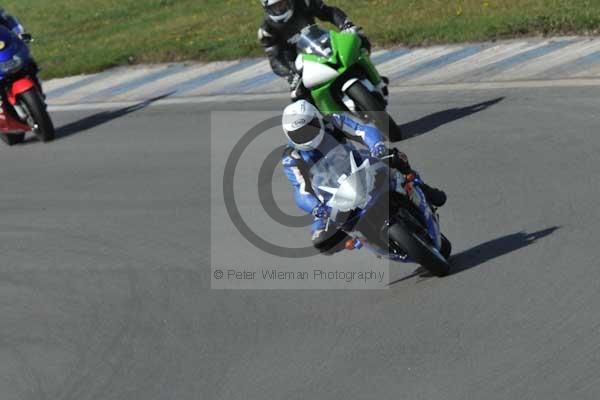 Motorcycle action photographs;donington;donington park leicestershire;donington photographs;event digital images;eventdigitalimages;no limits trackday;peter wileman photography;trackday;trackday digital images;trackday photos