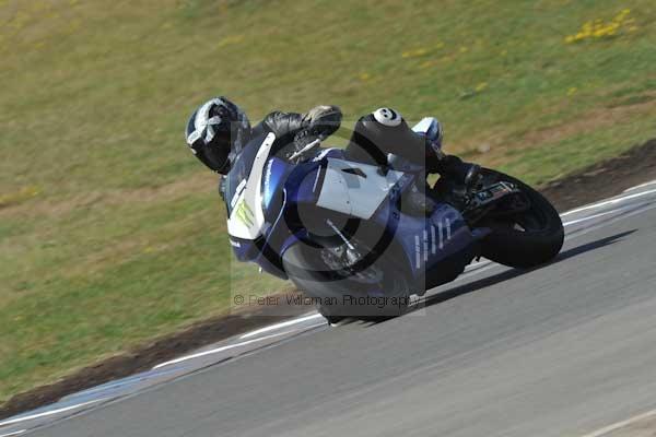 Motorcycle action photographs;donington;donington park leicestershire;donington photographs;event digital images;eventdigitalimages;no limits trackday;peter wileman photography;trackday;trackday digital images;trackday photos