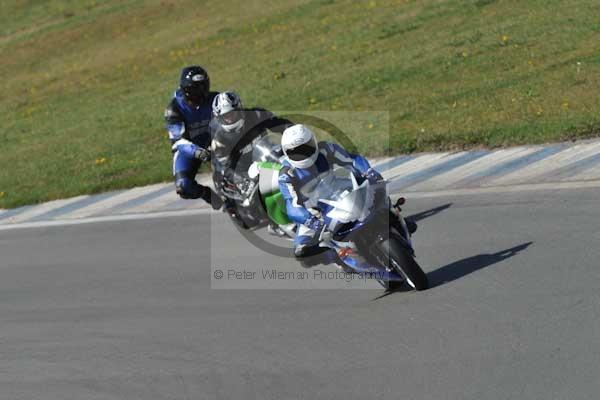 Motorcycle action photographs;donington;donington park leicestershire;donington photographs;event digital images;eventdigitalimages;no limits trackday;peter wileman photography;trackday;trackday digital images;trackday photos