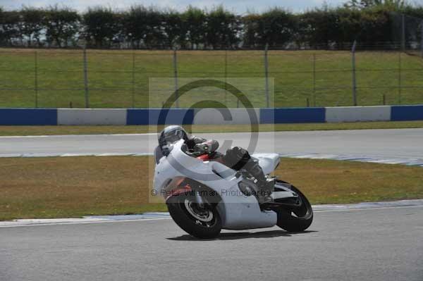 Motorcycle action photographs;donington;donington park leicestershire;donington photographs;event digital images;eventdigitalimages;no limits trackday;peter wileman photography;trackday;trackday digital images;trackday photos