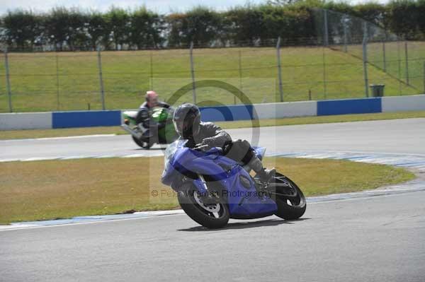 Motorcycle action photographs;donington;donington park leicestershire;donington photographs;event digital images;eventdigitalimages;no limits trackday;peter wileman photography;trackday;trackday digital images;trackday photos