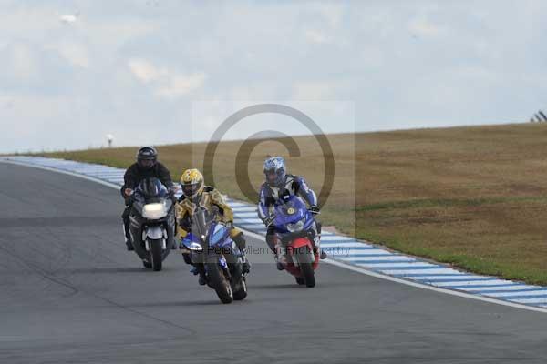 Motorcycle action photographs;donington;donington park leicestershire;donington photographs;event digital images;eventdigitalimages;no limits trackday;peter wileman photography;trackday;trackday digital images;trackday photos