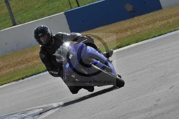 Motorcycle action photographs;donington;donington park leicestershire;donington photographs;event digital images;eventdigitalimages;no limits trackday;peter wileman photography;trackday;trackday digital images;trackday photos