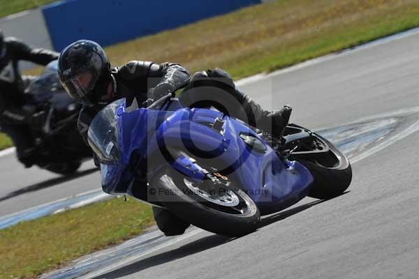 Motorcycle action photographs;donington;donington park leicestershire;donington photographs;event digital images;eventdigitalimages;no limits trackday;peter wileman photography;trackday;trackday digital images;trackday photos