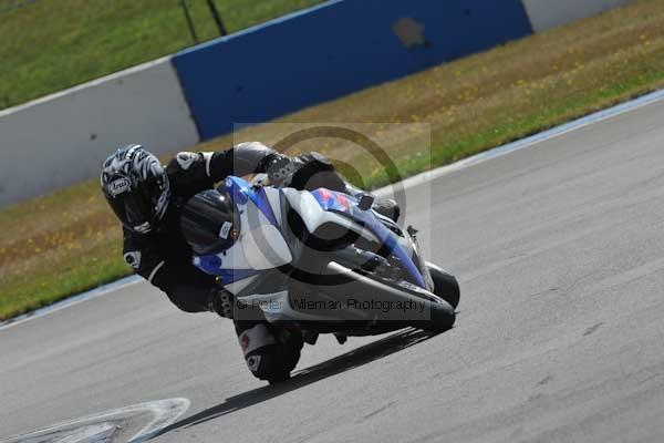 Motorcycle action photographs;donington;donington park leicestershire;donington photographs;event digital images;eventdigitalimages;no limits trackday;peter wileman photography;trackday;trackday digital images;trackday photos