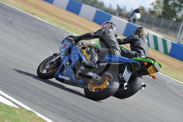 Motorcycle action photographs;donington;donington park leicestershire;donington photographs;event digital images;eventdigitalimages;no limits trackday;peter wileman photography;trackday;trackday digital images;trackday photos