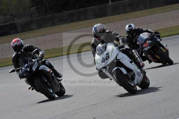 Motorcycle action photographs;donington;donington park leicestershire;donington photographs;event digital images;eventdigitalimages;no limits trackday;peter wileman photography;trackday;trackday digital images;trackday photos