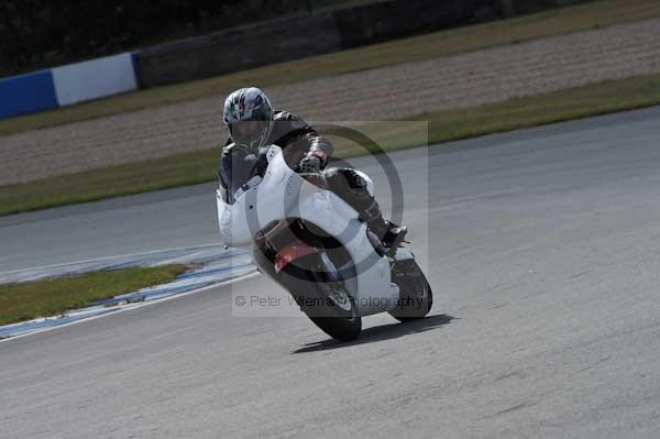 Motorcycle action photographs;donington;donington park leicestershire;donington photographs;event digital images;eventdigitalimages;no limits trackday;peter wileman photography;trackday;trackday digital images;trackday photos