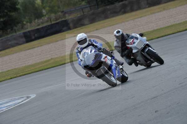 Motorcycle action photographs;donington;donington park leicestershire;donington photographs;event digital images;eventdigitalimages;no limits trackday;peter wileman photography;trackday;trackday digital images;trackday photos