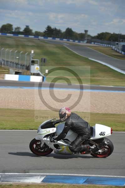 Motorcycle action photographs;donington;donington park leicestershire;donington photographs;event digital images;eventdigitalimages;no limits trackday;peter wileman photography;trackday;trackday digital images;trackday photos