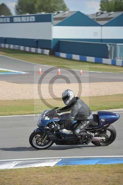 Motorcycle action photographs;donington;donington park leicestershire;donington photographs;event digital images;eventdigitalimages;no limits trackday;peter wileman photography;trackday;trackday digital images;trackday photos