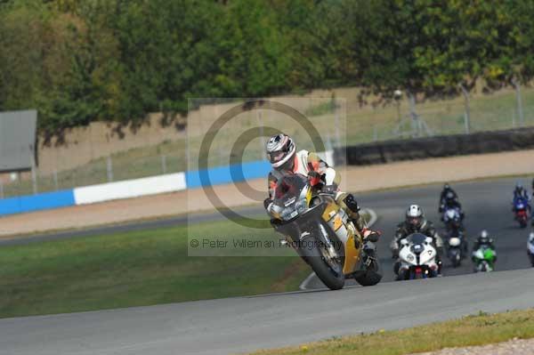 Motorcycle action photographs;donington;donington park leicestershire;donington photographs;event digital images;eventdigitalimages;no limits trackday;peter wileman photography;trackday;trackday digital images;trackday photos