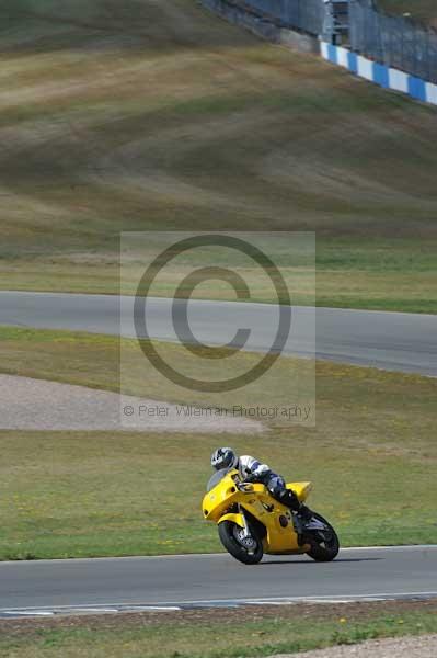 Motorcycle action photographs;donington;donington park leicestershire;donington photographs;event digital images;eventdigitalimages;no limits trackday;peter wileman photography;trackday;trackday digital images;trackday photos