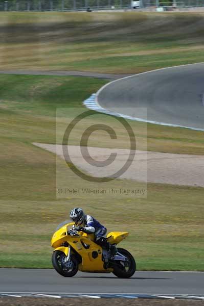Motorcycle action photographs;donington;donington park leicestershire;donington photographs;event digital images;eventdigitalimages;no limits trackday;peter wileman photography;trackday;trackday digital images;trackday photos