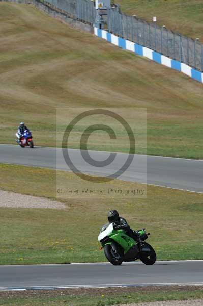 Motorcycle action photographs;donington;donington park leicestershire;donington photographs;event digital images;eventdigitalimages;no limits trackday;peter wileman photography;trackday;trackday digital images;trackday photos
