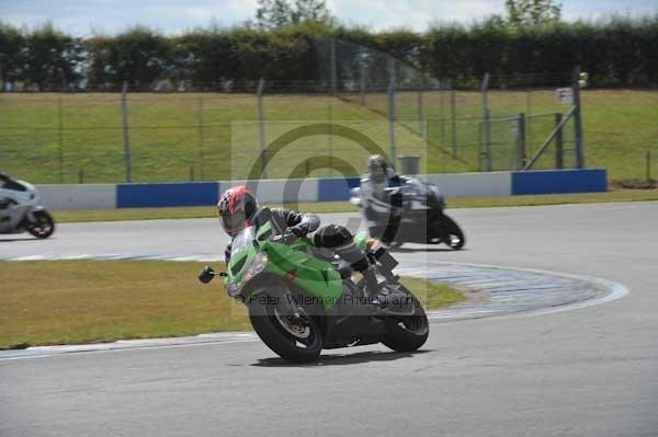 Motorcycle action photographs;donington;donington park leicestershire;donington photographs;event digital images;eventdigitalimages;no limits trackday;peter wileman photography;trackday;trackday digital images;trackday photos