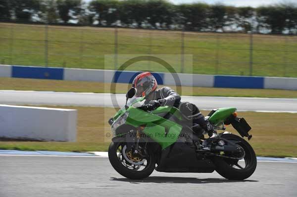 Motorcycle action photographs;donington;donington park leicestershire;donington photographs;event digital images;eventdigitalimages;no limits trackday;peter wileman photography;trackday;trackday digital images;trackday photos