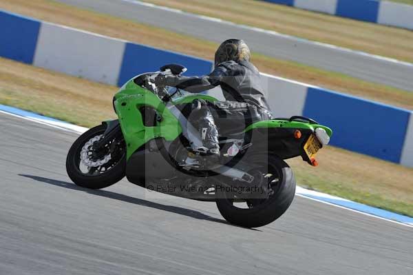 Motorcycle action photographs;donington;donington park leicestershire;donington photographs;event digital images;eventdigitalimages;no limits trackday;peter wileman photography;trackday;trackday digital images;trackday photos
