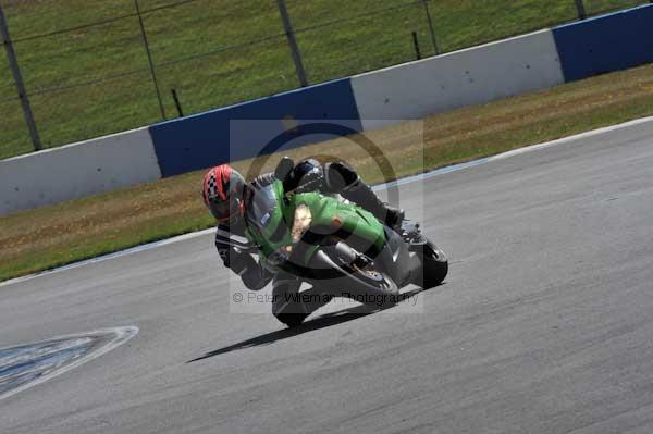 Motorcycle action photographs;donington;donington park leicestershire;donington photographs;event digital images;eventdigitalimages;no limits trackday;peter wileman photography;trackday;trackday digital images;trackday photos
