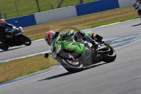Motorcycle action photographs;donington;donington park leicestershire;donington photographs;event digital images;eventdigitalimages;no limits trackday;peter wileman photography;trackday;trackday digital images;trackday photos