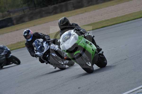 Motorcycle action photographs;donington;donington park leicestershire;donington photographs;event digital images;eventdigitalimages;no limits trackday;peter wileman photography;trackday;trackday digital images;trackday photos