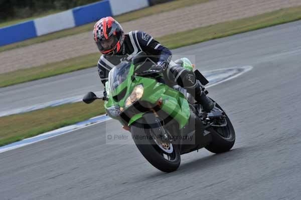 Motorcycle action photographs;donington;donington park leicestershire;donington photographs;event digital images;eventdigitalimages;no limits trackday;peter wileman photography;trackday;trackday digital images;trackday photos