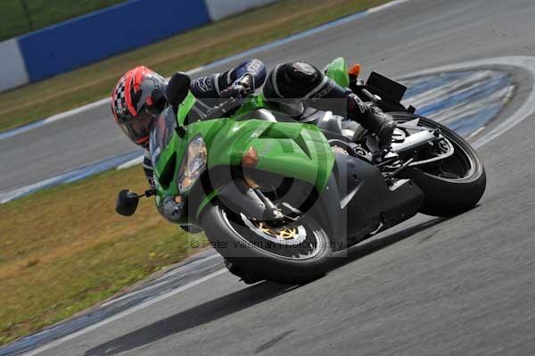 Motorcycle action photographs;donington;donington park leicestershire;donington photographs;event digital images;eventdigitalimages;no limits trackday;peter wileman photography;trackday;trackday digital images;trackday photos