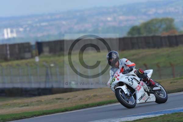 Motorcycle action photographs;donington;donington park leicestershire;donington photographs;event digital images;eventdigitalimages;no limits trackday;peter wileman photography;trackday;trackday digital images;trackday photos