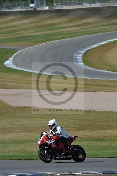 Motorcycle action photographs;donington;donington park leicestershire;donington photographs;event digital images;eventdigitalimages;no limits trackday;peter wileman photography;trackday;trackday digital images;trackday photos