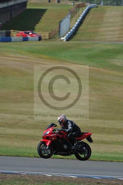 Motorcycle action photographs;donington;donington park leicestershire;donington photographs;event digital images;eventdigitalimages;no limits trackday;peter wileman photography;trackday;trackday digital images;trackday photos