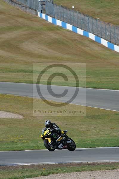 Motorcycle action photographs;donington;donington park leicestershire;donington photographs;event digital images;eventdigitalimages;no limits trackday;peter wileman photography;trackday;trackday digital images;trackday photos