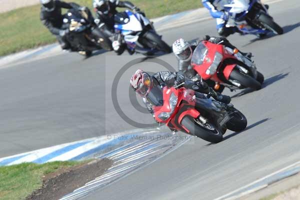 Motorcycle action photographs;donington;donington park leicestershire;donington photographs;event digital images;eventdigitalimages;no limits trackday;peter wileman photography;trackday;trackday digital images;trackday photos