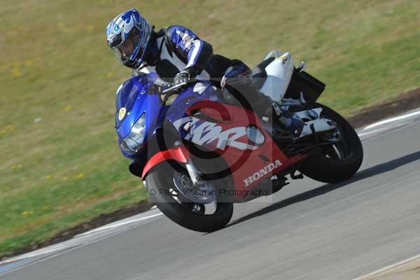 Motorcycle action photographs;donington;donington park leicestershire;donington photographs;event digital images;eventdigitalimages;no limits trackday;peter wileman photography;trackday;trackday digital images;trackday photos
