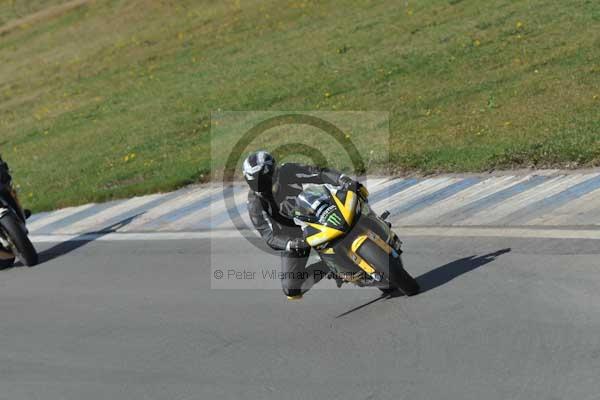 Motorcycle action photographs;donington;donington park leicestershire;donington photographs;event digital images;eventdigitalimages;no limits trackday;peter wileman photography;trackday;trackday digital images;trackday photos