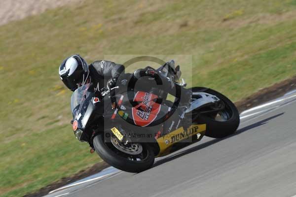Motorcycle action photographs;donington;donington park leicestershire;donington photographs;event digital images;eventdigitalimages;no limits trackday;peter wileman photography;trackday;trackday digital images;trackday photos