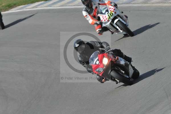 Motorcycle action photographs;donington;donington park leicestershire;donington photographs;event digital images;eventdigitalimages;no limits trackday;peter wileman photography;trackday;trackday digital images;trackday photos