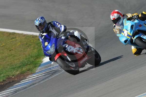 Motorcycle action photographs;donington;donington park leicestershire;donington photographs;event digital images;eventdigitalimages;no limits trackday;peter wileman photography;trackday;trackday digital images;trackday photos