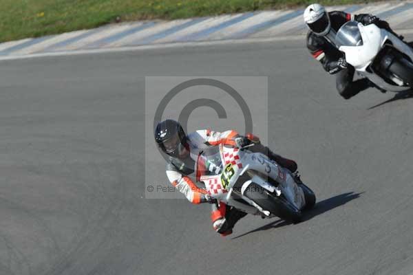 Motorcycle action photographs;donington;donington park leicestershire;donington photographs;event digital images;eventdigitalimages;no limits trackday;peter wileman photography;trackday;trackday digital images;trackday photos
