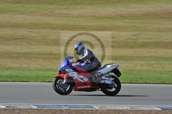Motorcycle action photographs;donington;donington park leicestershire;donington photographs;event digital images;eventdigitalimages;no limits trackday;peter wileman photography;trackday;trackday digital images;trackday photos
