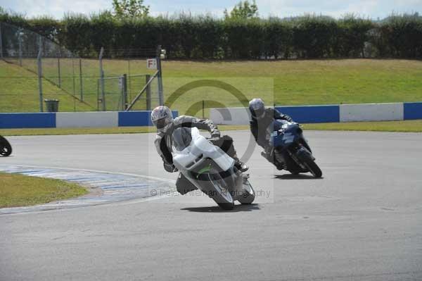 Motorcycle action photographs;donington;donington park leicestershire;donington photographs;event digital images;eventdigitalimages;no limits trackday;peter wileman photography;trackday;trackday digital images;trackday photos