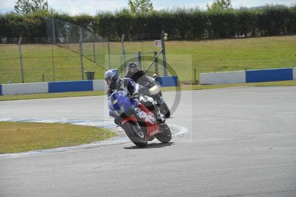 Motorcycle action photographs;donington;donington park leicestershire;donington photographs;event digital images;eventdigitalimages;no limits trackday;peter wileman photography;trackday;trackday digital images;trackday photos
