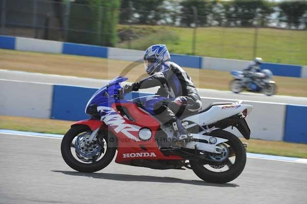 Motorcycle action photographs;donington;donington park leicestershire;donington photographs;event digital images;eventdigitalimages;no limits trackday;peter wileman photography;trackday;trackday digital images;trackday photos