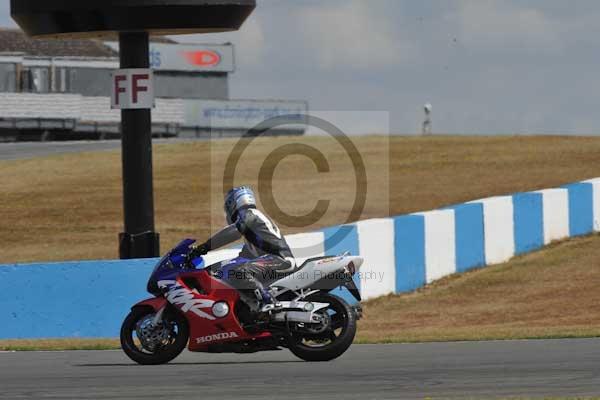 Motorcycle action photographs;donington;donington park leicestershire;donington photographs;event digital images;eventdigitalimages;no limits trackday;peter wileman photography;trackday;trackday digital images;trackday photos